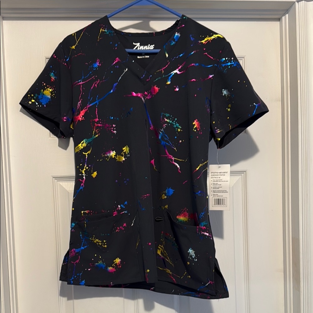 Zinnia Colorful Splatter Print Scrub Top size medium new with tags